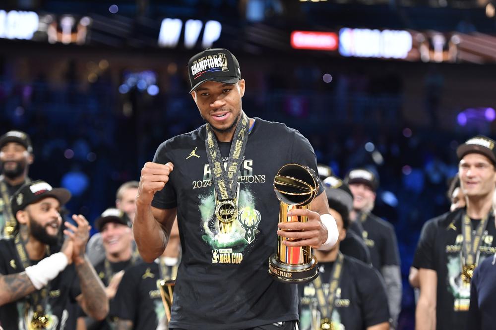 既能在中场 既能在中场